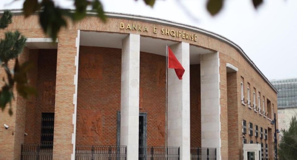 Qarkullimi i kartemonedhave, 161 mln ne total, 7.5 milione u shtuan ne 2022